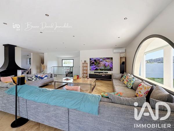 Maison à vendre 9 pièces 318 m² Pierrefeu-du-Var