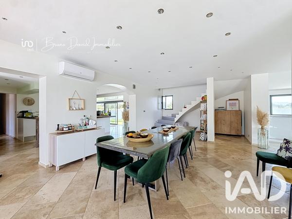 Maison à vendre 9 pièces 318 m² Pierrefeu-du-Var