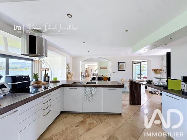 Maison à vendre 9 pièces 318 m² Pierrefeu-du-Var