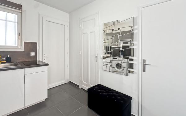 Appartement à louer    1 pièce •  Juan-les-Pins - Antibes