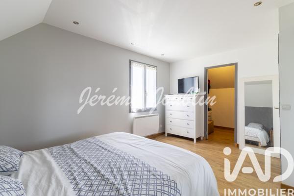 Maison à vendre 6 pièces 142 m² Jouy-le-Moutier