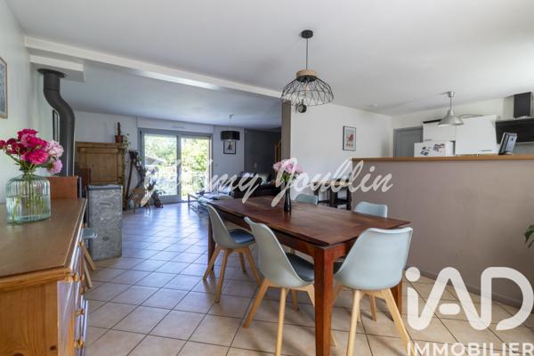 Maison à vendre 6 pièces 142 m² Jouy-le-Moutier