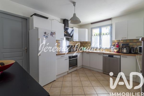 Maison à vendre 6 pièces 142 m² Jouy-le-Moutier