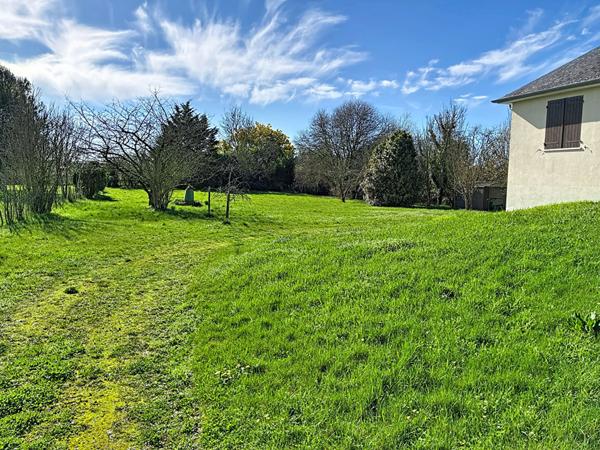 Maison familiale à Morannes-sur-Sarthe, 4 chambres, sous-sol complet