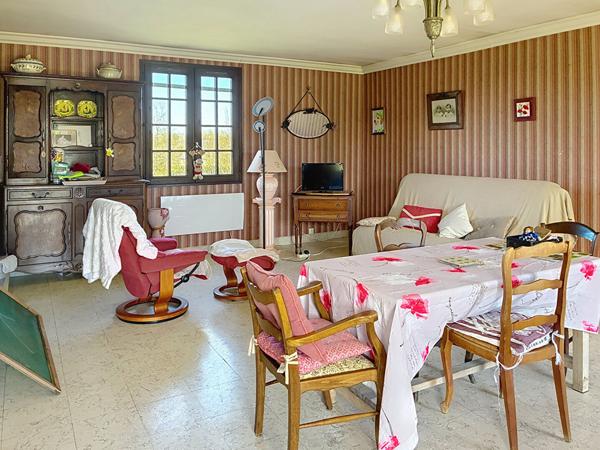 Maison familiale à Morannes-sur-Sarthe, 4 chambres, sous-sol complet