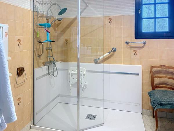 Maison familiale à Morannes-sur-Sarthe, 4 chambres, sous-sol complet