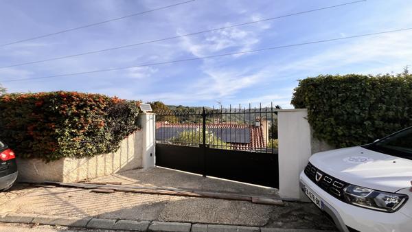 Allauch (13190) Terrain constructible de 1830 m2 à Allauch 360m2 au sol