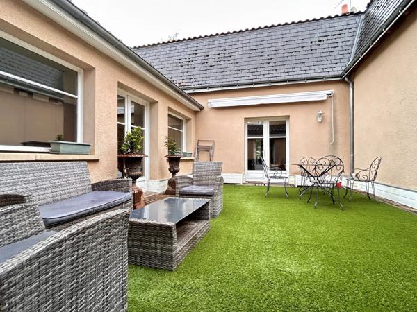 MAISONT TYPE 7 + LOCATIF - POITIERS CENTRE VILLE Poitiers (86000)