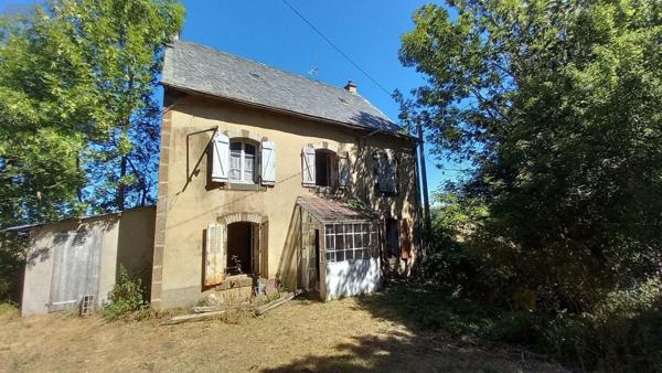 Maison à vendre à Marcenat dans le Cantal (15190), ref : FG/2392