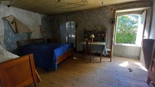 Maison à vendre à Marcenat dans le Cantal (15190), ref : FG/2392