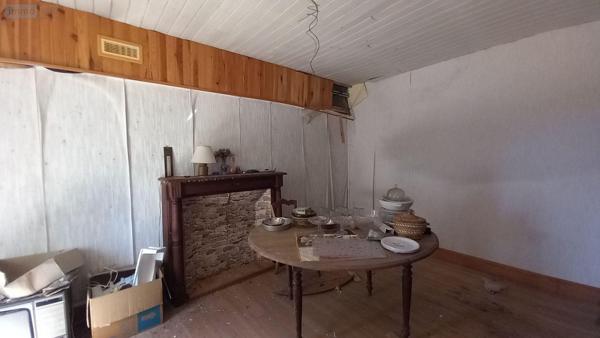 Maison à vendre à Marcenat dans le Cantal (15190), ref : FG/2392