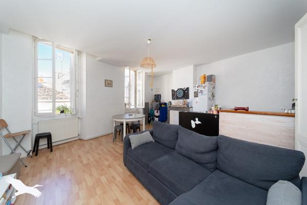 Immeuble à vendre |  Blaye |  250 m²