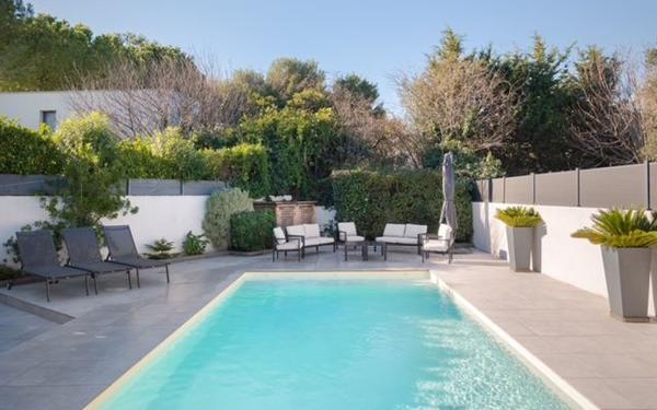 Maison à vendre    9 pièces • 240 m2 Montpellier