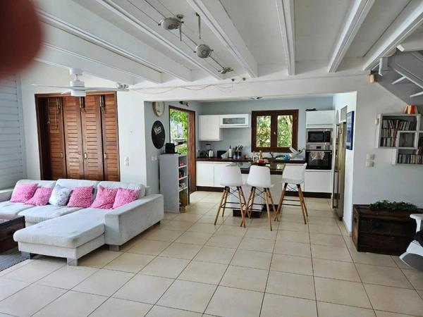 Maison à vendre 8 pièces LE GOSIER (971)