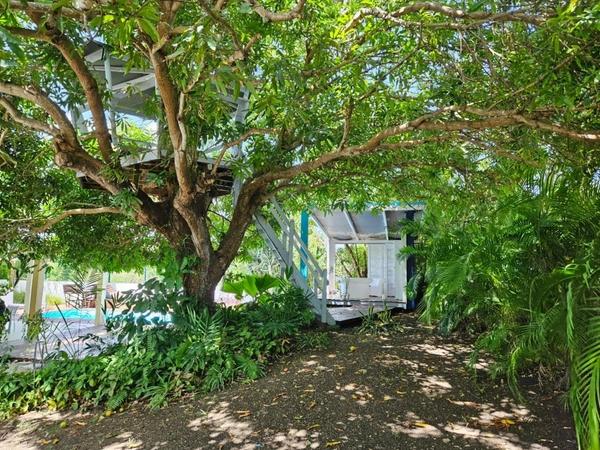 Maison à vendre 8 pièces LE GOSIER (971)