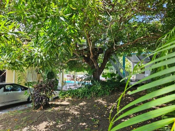 Maison à vendre 8 pièces LE GOSIER (971)