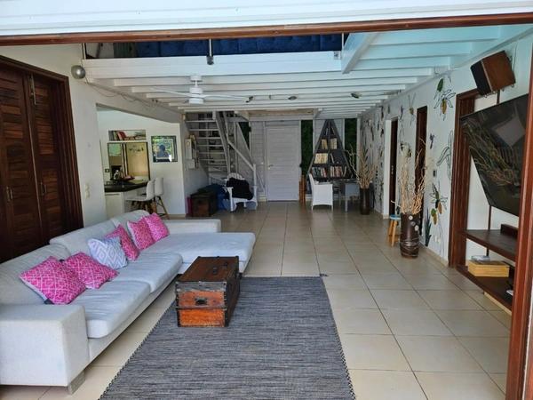 Maison à vendre 8 pièces LE GOSIER (971)