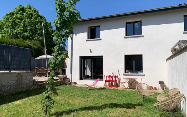 Maison à vendre    4 pièces • 97,63 m2 Montanay