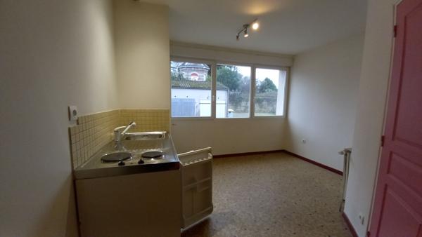 Location appartement Guingamp - 1 pièce(s) - 17 m² - 355 €/mois