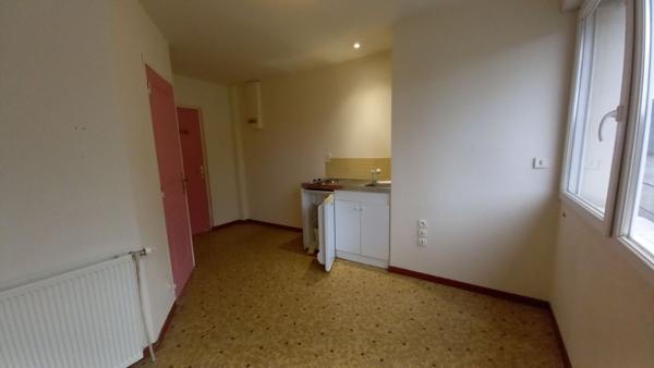 Location appartement Guingamp - 1 pièce(s) - 17 m² - 355 €/mois