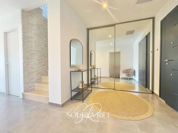 Maison familiale avec piscine proche de Carcassonne d'environ 132M2