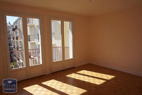 Appartement à louer 3 pièces 65.65m²