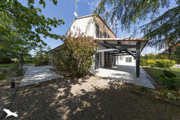 Maison à vendre |  Les Clouzeaux |  10 pièces | 285 m²