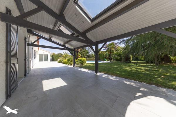 Maison à vendre |  Les Clouzeaux |  10 pièces | 285 m²