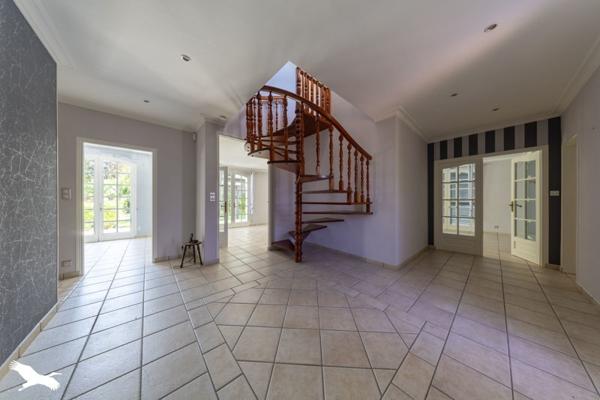 Maison à vendre |  Les Clouzeaux |  10 pièces | 285 m²