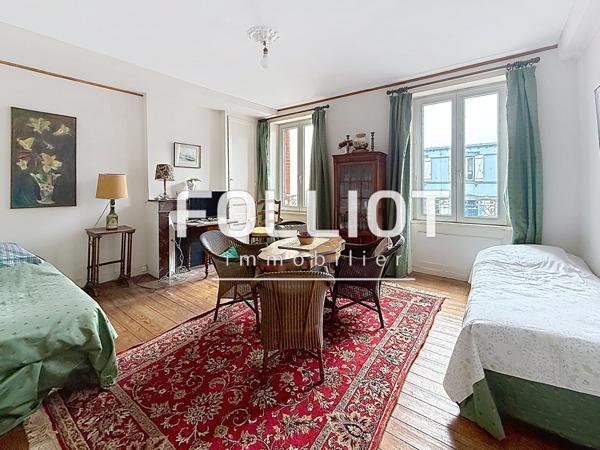 Appartement 3 pièces à vendre à Granville - Centre-ville, à rénover