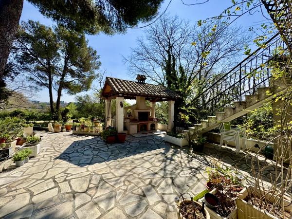 Chateau gombert (13013) Maison en 2 appartements 147m2, terrasse et terrain 510m2 piscinable au cœur de Château-Gombert