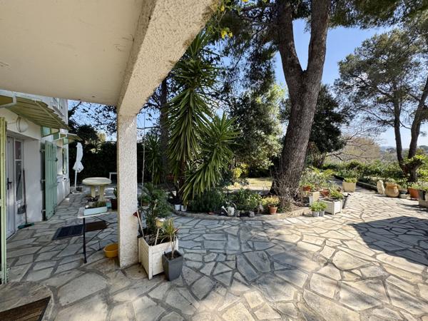 Chateau gombert (13013) Maison en 2 appartements 147m2, terrasse et terrain 510m2 piscinable au cœur de Château-Gombert