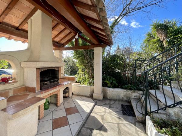 Chateau gombert (13013) Maison en 2 appartements 147m2, terrasse et terrain 510m2 piscinable au cœur de Château-Gombert