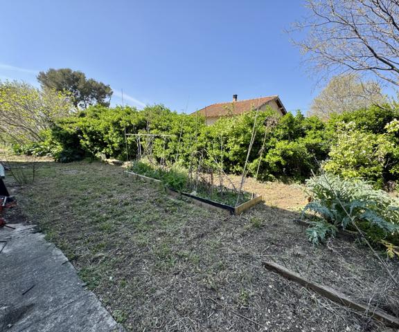 Chateau gombert (13013) Maison en 2 appartements 147m2, terrasse et terrain 510m2 piscinable au cœur de Château-Gombert