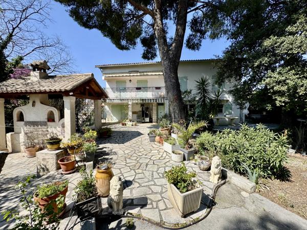 Chateau gombert (13013) Maison en 2 appartements 147m2, terrasse et terrain 510m2 piscinable au cœur de Château-Gombert