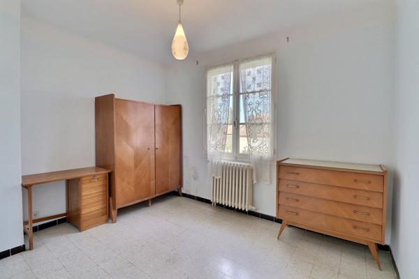 Chateau gombert (13013) Maison en 2 appartements 147m2, terrasse et terrain 510m2 piscinable au cœur de Château-Gombert