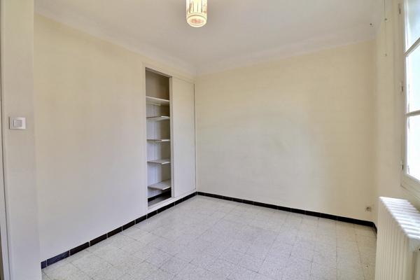 Chateau gombert (13013) Maison en 2 appartements 147m2, terrasse et terrain 510m2 piscinable au cœur de Château-Gombert