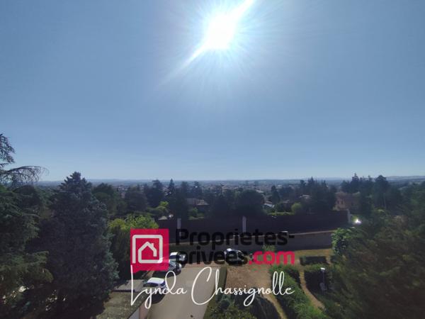 Appartement T4 à Riorges - 71m2 - vue dégagée - entièrement rénové