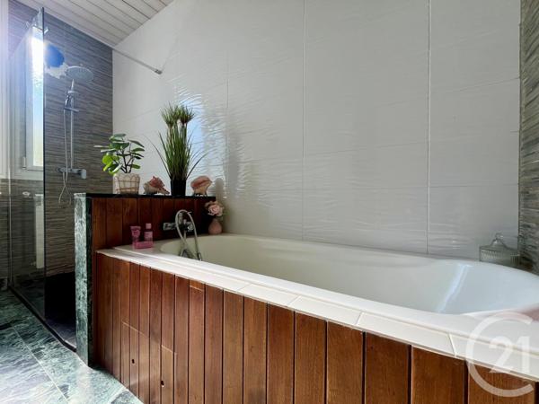 Maison à vendre  7 pièces - 170,42 m2 LE FENOUILLER - 85