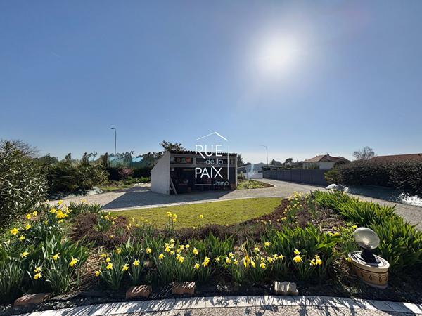 86190 VOUILLE Terrain à bâtir 824m² situé à Vouillé (86)