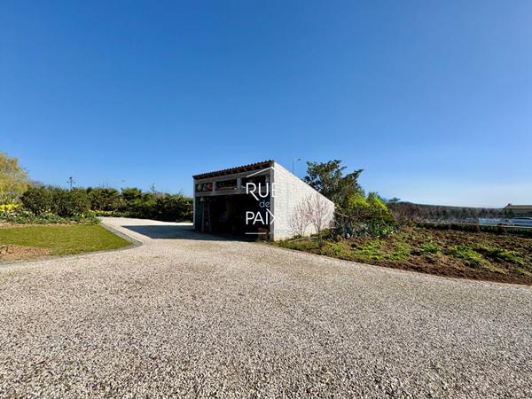 86190 VOUILLE Terrain à bâtir 824m² situé à Vouillé (86)