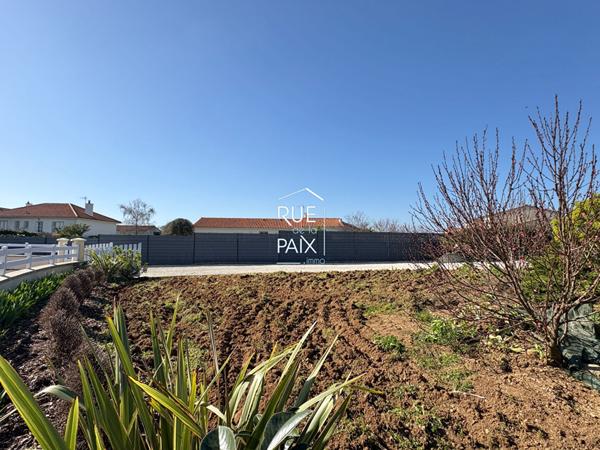 86190 VOUILLE Terrain à bâtir 824m² situé à Vouillé (86)