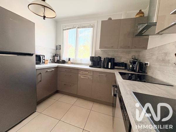 Appartement à vendre 4 pièces 65 m² Montigny-le-Bretonneux