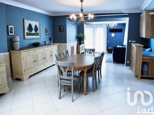 Maison traditionnelle 5 pièces de 150 m² à La Bazoge (72650)