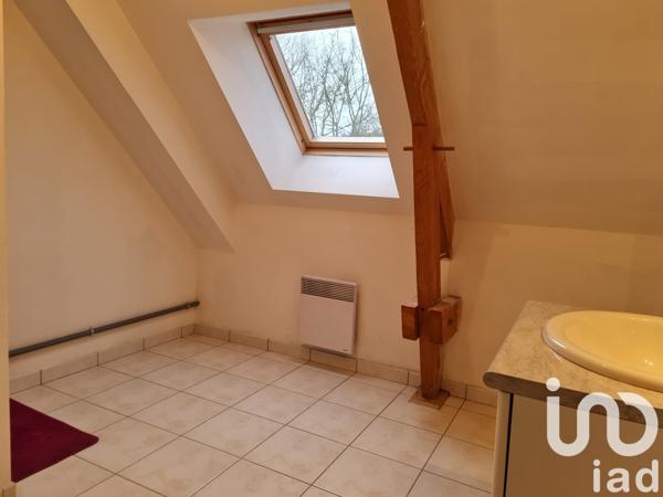 Maison traditionnelle 5 pièces de 150 m² à La Bazoge (72650)