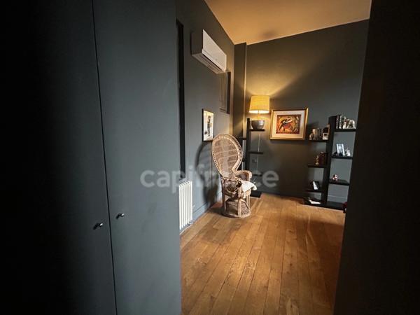 Appartement à vendre 3/ 4 avec balcon immeuble pierre BORDEAUX (33)