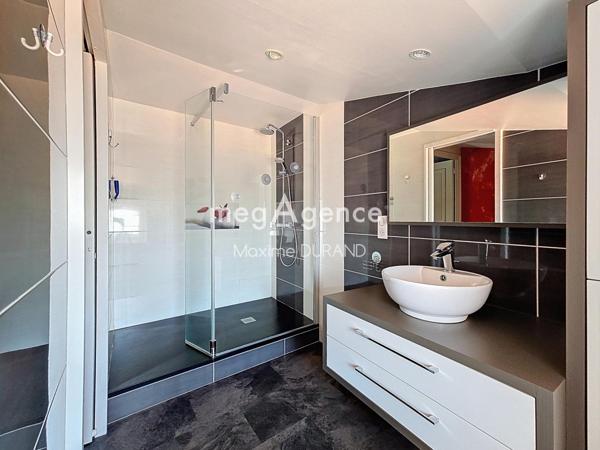 Maison à MORTAGNE-SUR-SEVRE, 85290 - 8 pièces 166m²