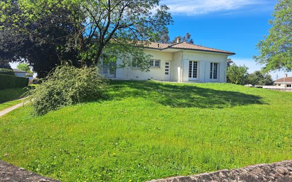 Maison à vendre    5 pièces • 150 m2 Saujon
