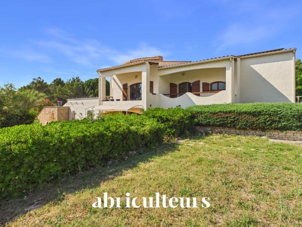 Propriété de 308 m² sur 1 hectare — 8 pièces — Lambesc (13410)
