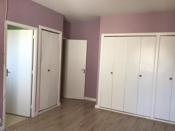 Lots de deux appartements centre Castillonnès.